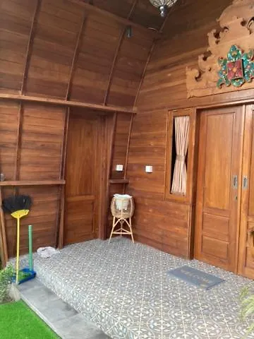 The Jineng,s Pensión *
